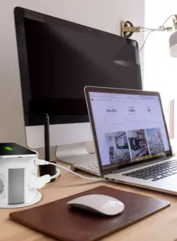 Distribuitor pop-up - 4 prize + incarcator wireless + 2xUSB + 2xType-C - alb