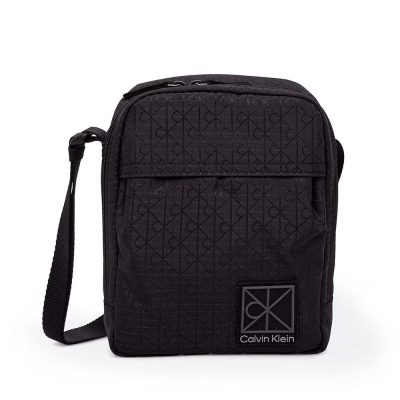 Geantă crossbody bărbați  Calvin Klein neagră cu logo 3101BGEA3303N